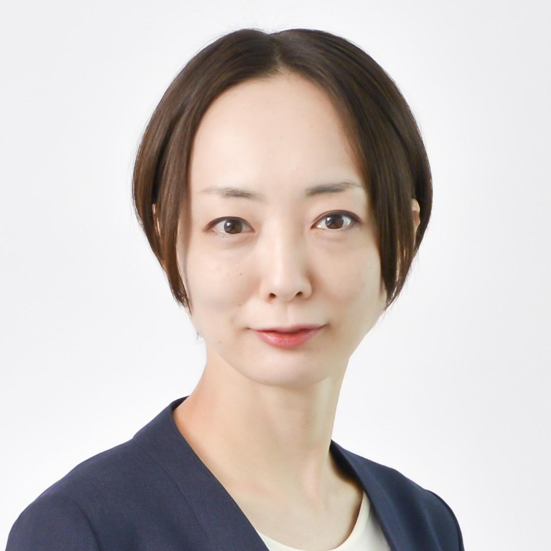 白川真理子 Mariko Shirakawa.jpg