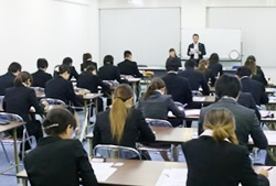 ビジネスマナー研修の様子